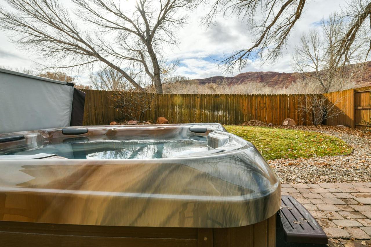 Cw343 - Great Downtown Location With A Private Hot Tub Moab Exterior photo